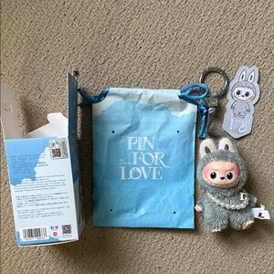 Labubu pin for love secret !